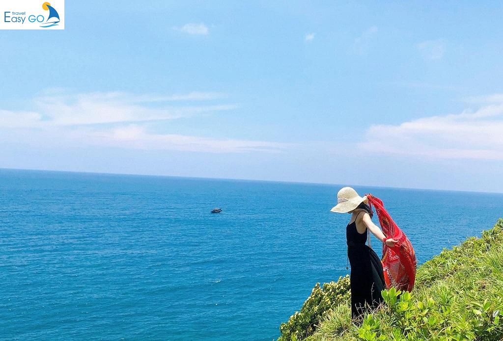 Tự do dạo chơi quanh biển Cô Tô