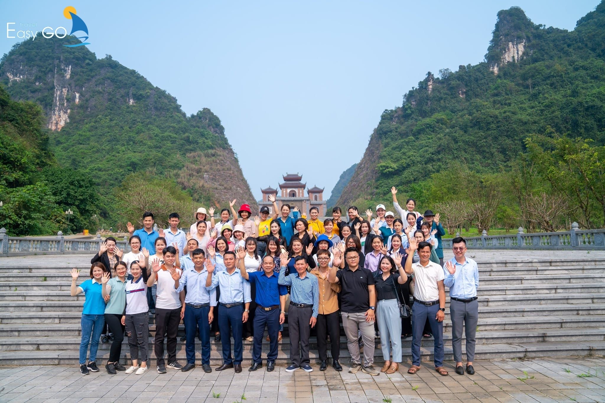 Trải nghiệm Thung Ui thuận tiện cùng tour trọn gói