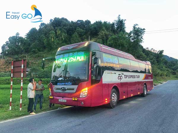 Nhà xe Quang Tuấn xuất phát lúc 17h30