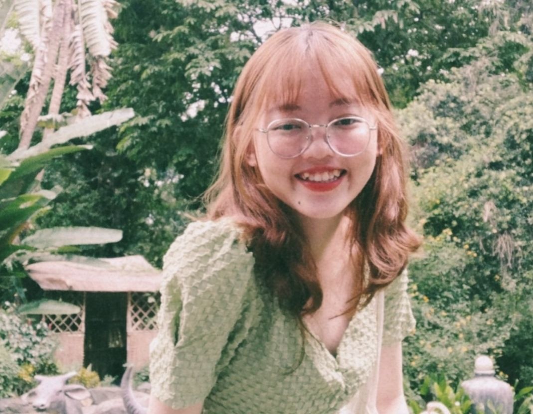 Nữ sinh viên Hồ Dương Mộng Tuyền (bút danh Lam) muốn lan tỏa năng lượng tích cực thông qua những bài thơ của mình