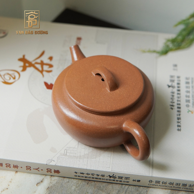 Ấm tử sa đại bân thi ý