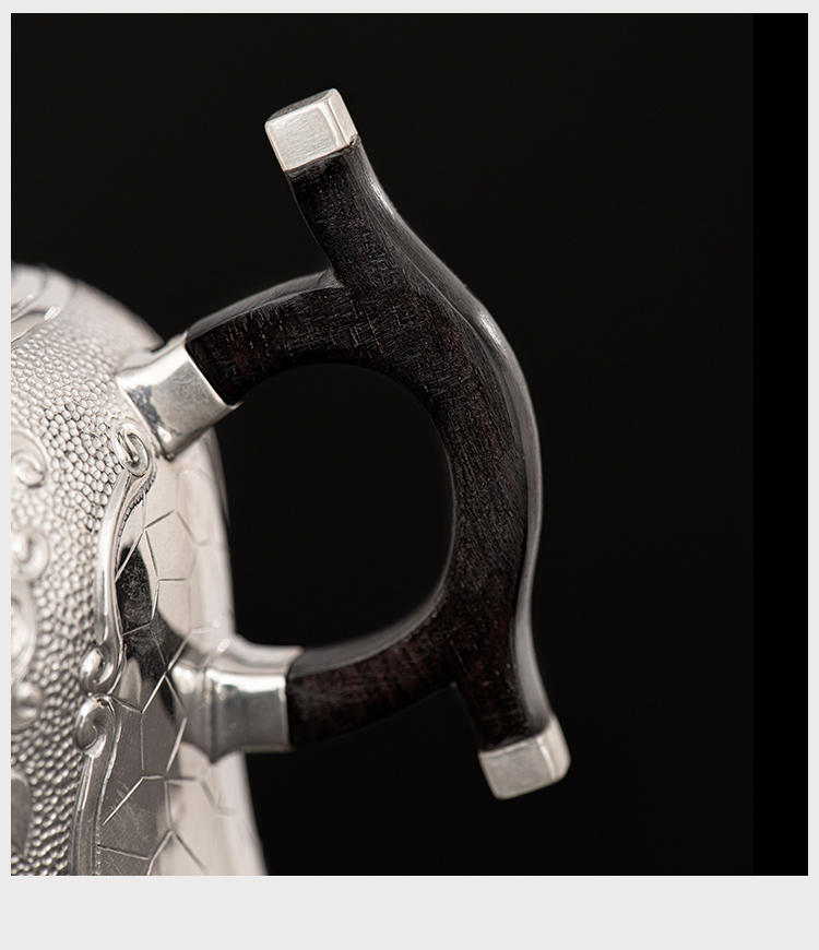 ẤM BẠC BĂNG RẠN PHÚ QUÝ