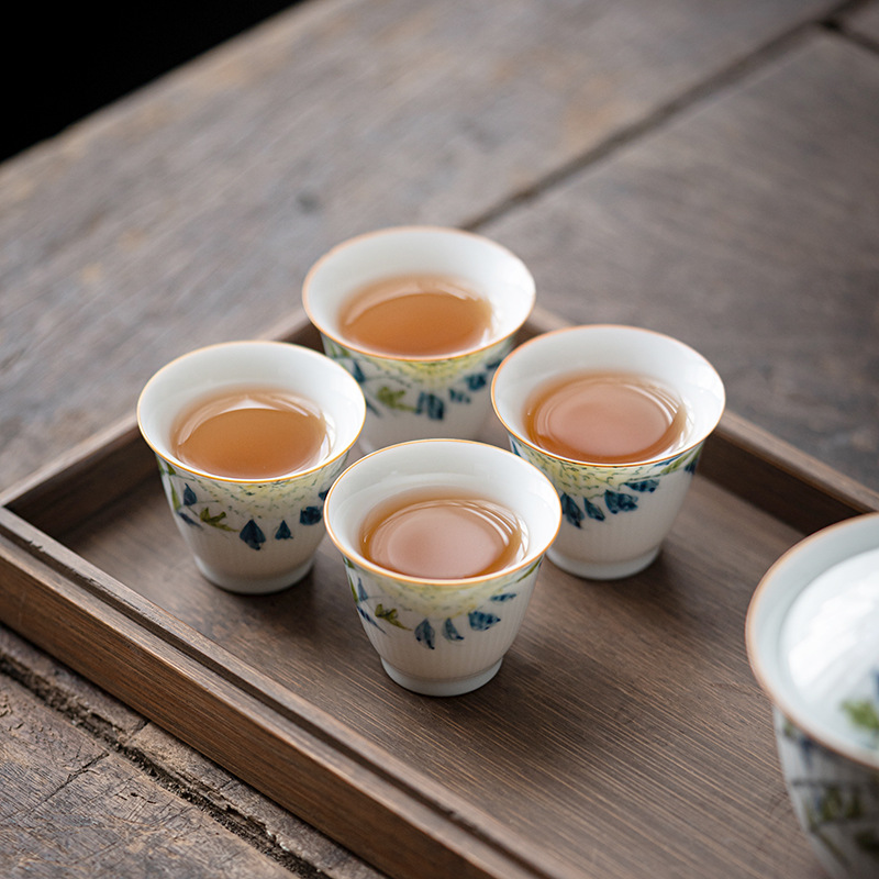 CHÉN SỨ CẨM TÚ CẦU