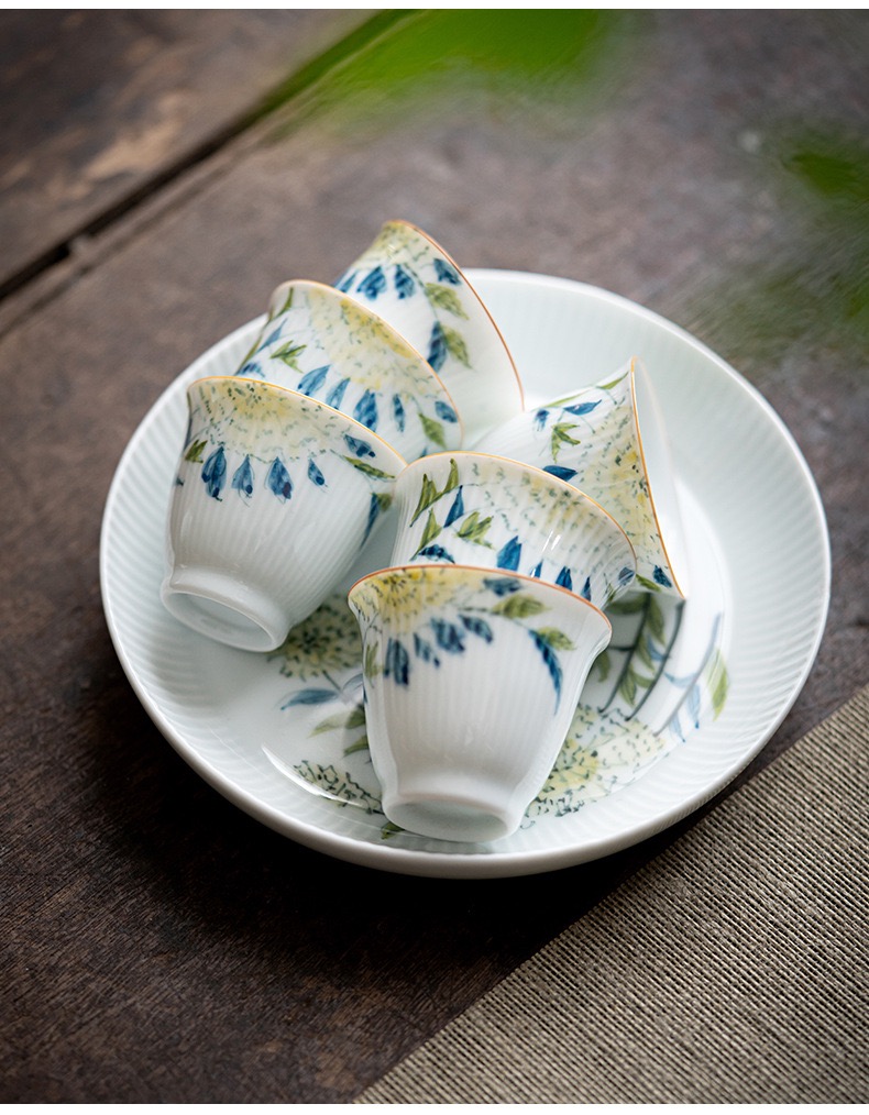 CHÉN SỨ CẨM TÚ CẦU