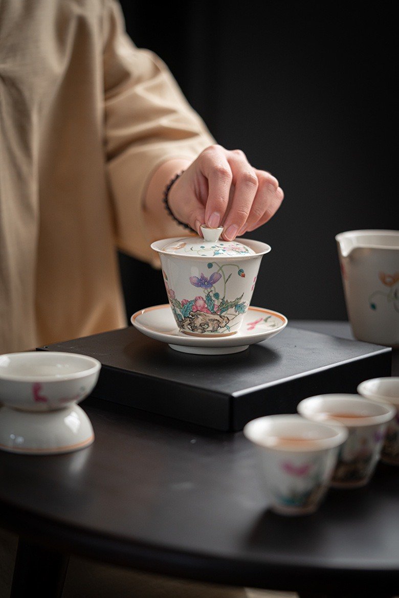 BỘ TRÀ CHÉN KHẢI HOA CÁNH BƯỚM