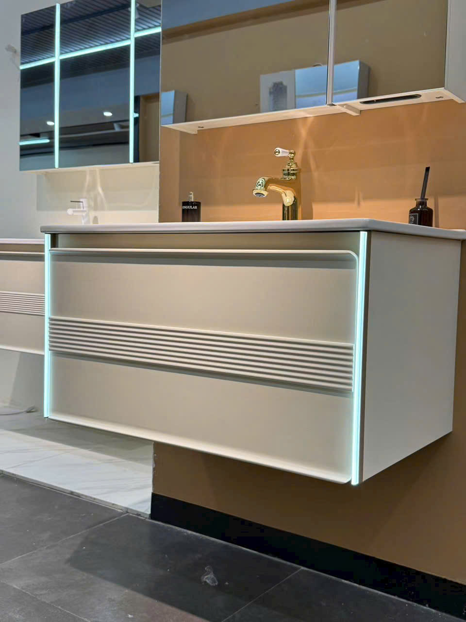 Bộ Tủ Gương Phòng Tắm, Tủ Lavabo Đẹp, Tủ Lavabo Phòng Tắm CR 420