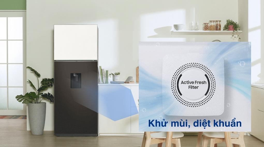 Công nghệ kháng khuẩn, khử mùi vượt trội của Tủ lạnh Samsung Inverter 382 lít Bespoke RT38CB6784C3SV
