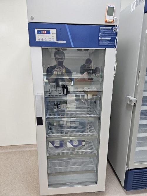 TỦ LẠNH BẢO QUẢN VACXIN, DƯỢC PHẨM 410 LÍT CÓ CỬA KÍNH HAIER HYC-410
