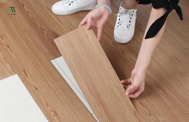 cách lót sàn nhựa giả gỗ