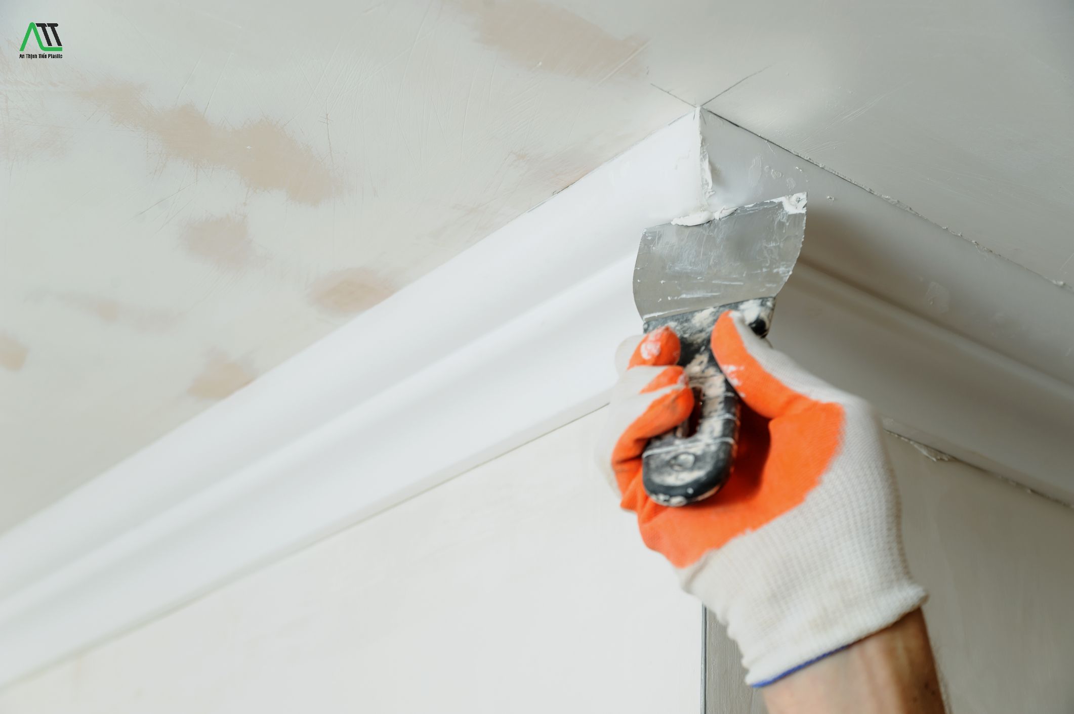 Cách thi công phào chỉ nhựa PU và phào chỉ PS chuẩn xác