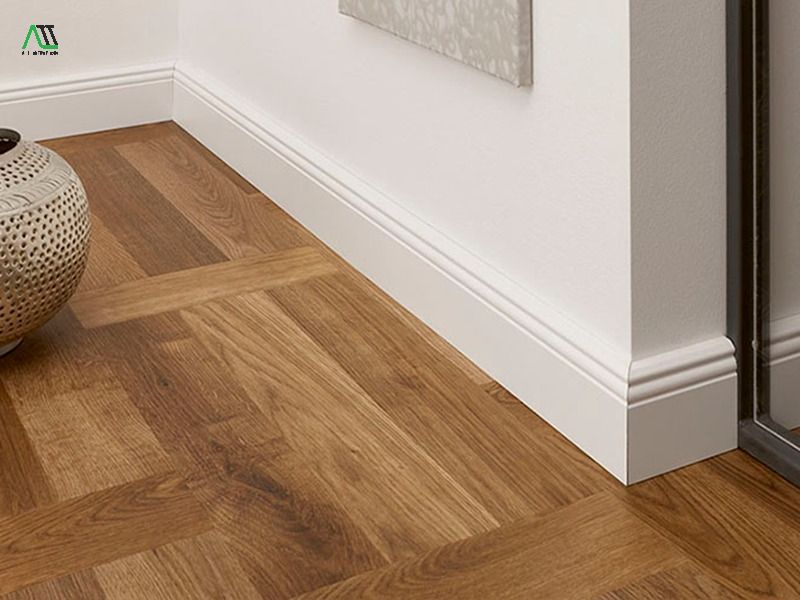 Trang trí phào chỉ cho phòng khách bằng chất liệu nhựa