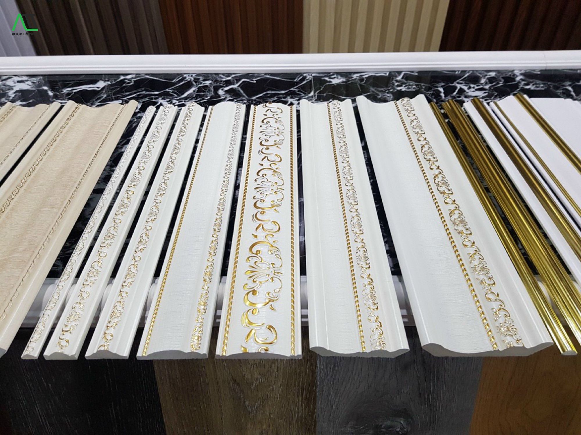 Cách trang trí phào chỉ PS