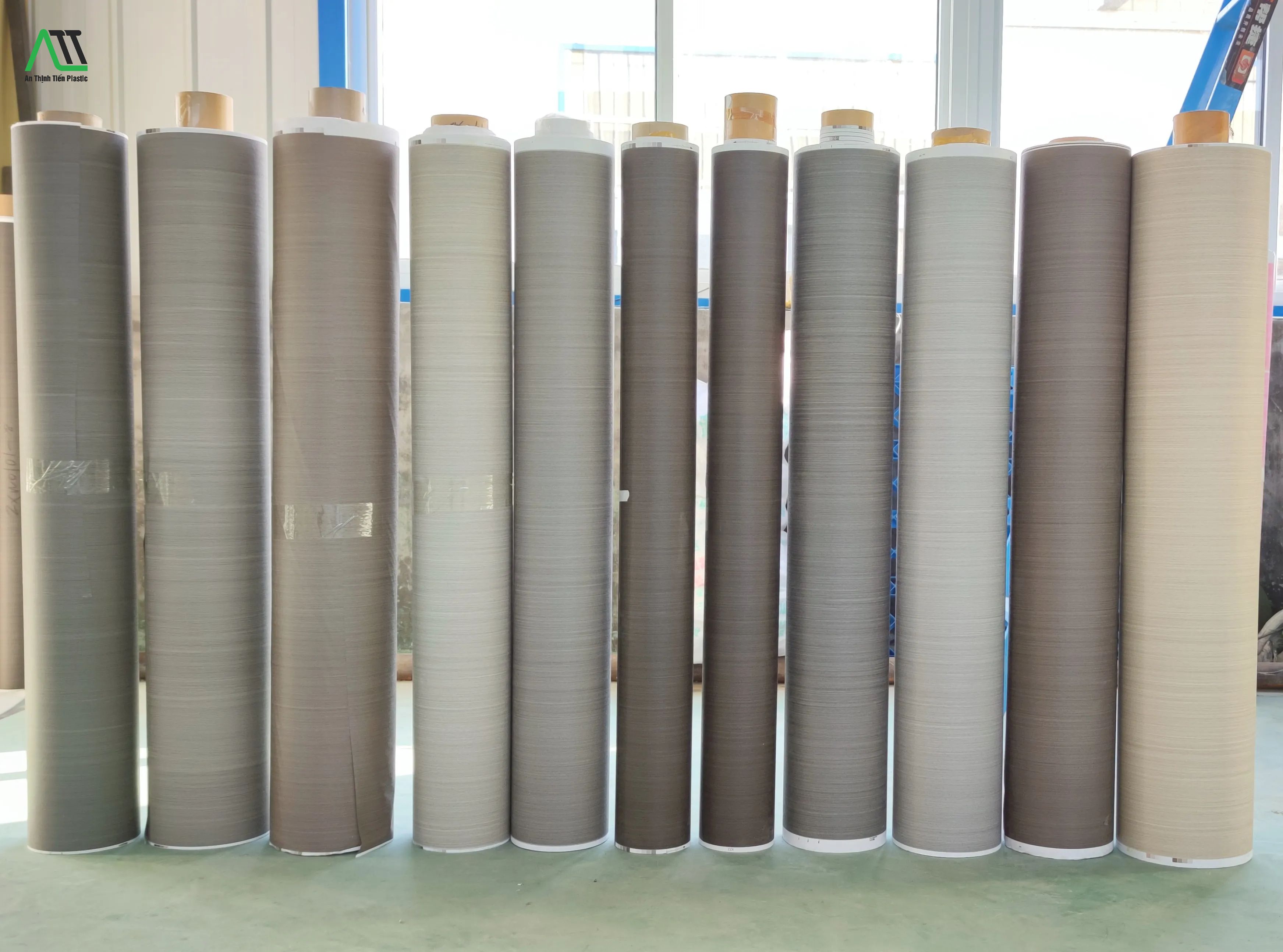 So sánh màng film PVC và melamine