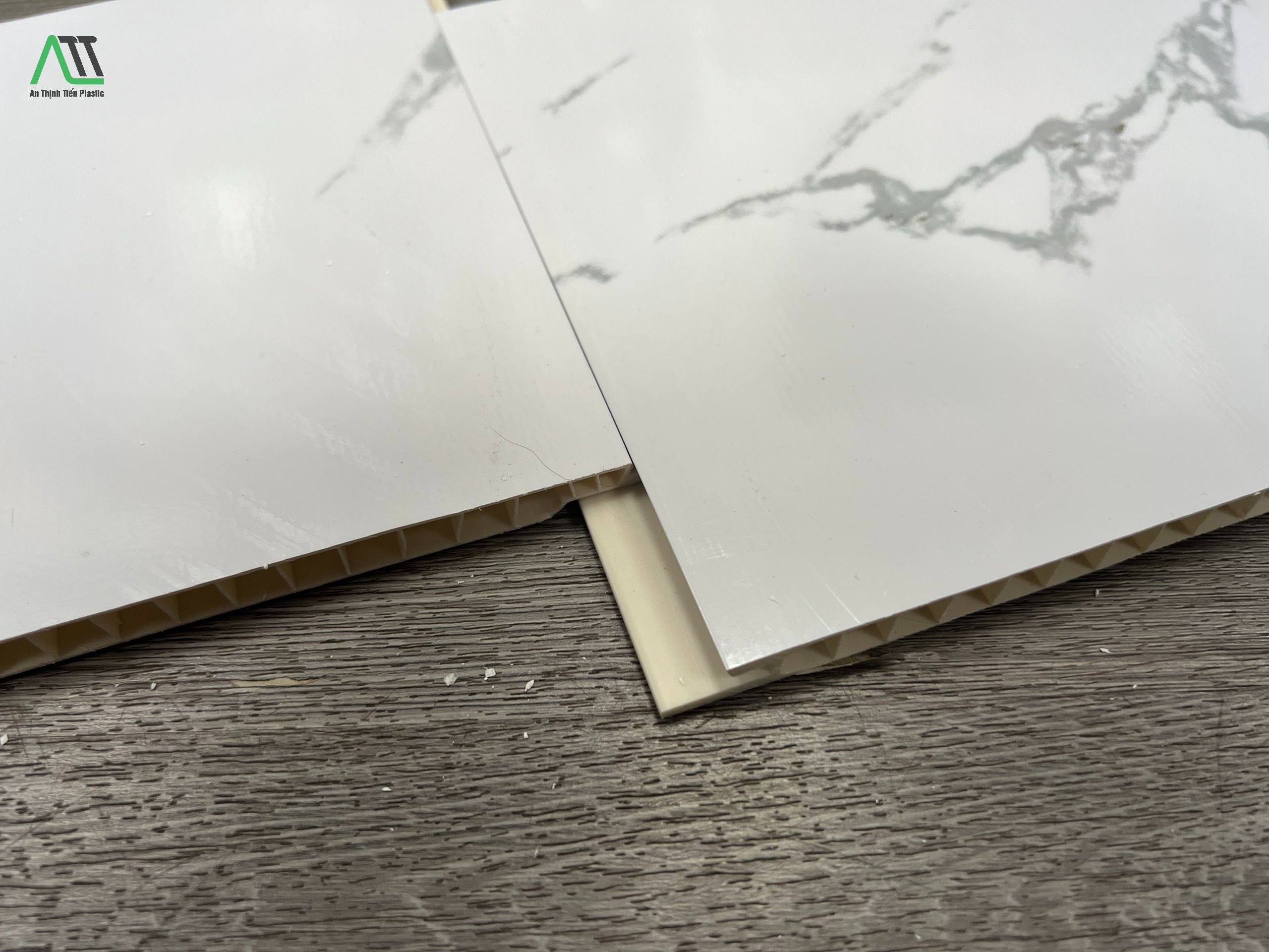 kích thước tấm nhựa ốp tường pvc