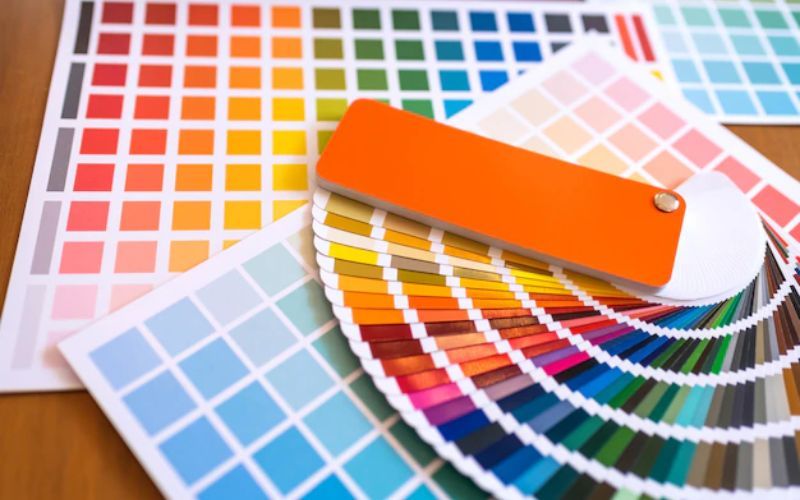 Màu cam đậm kết hợp với màu gì thì đẹp