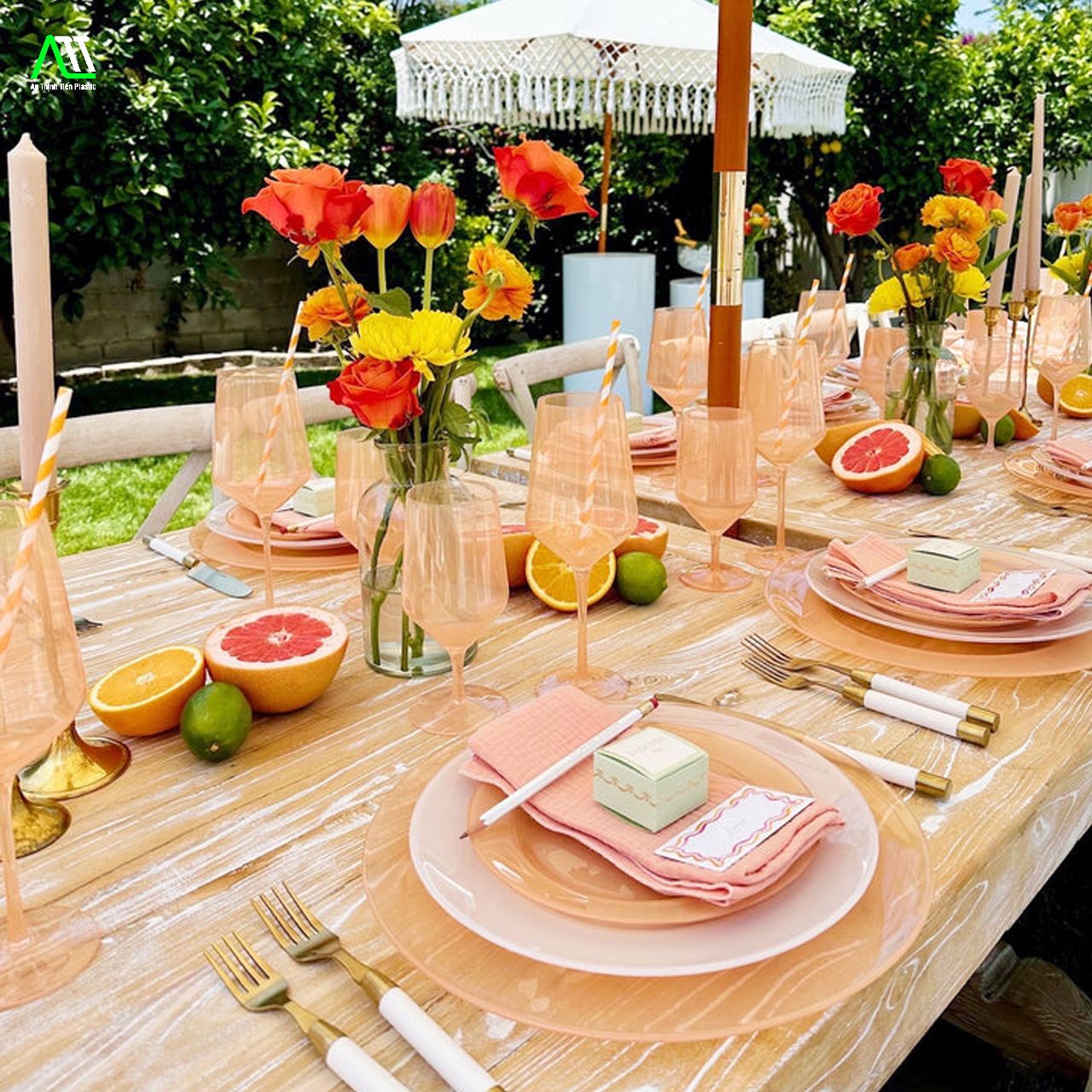 Một số vật phẩm áp dụng màu của năm 2024