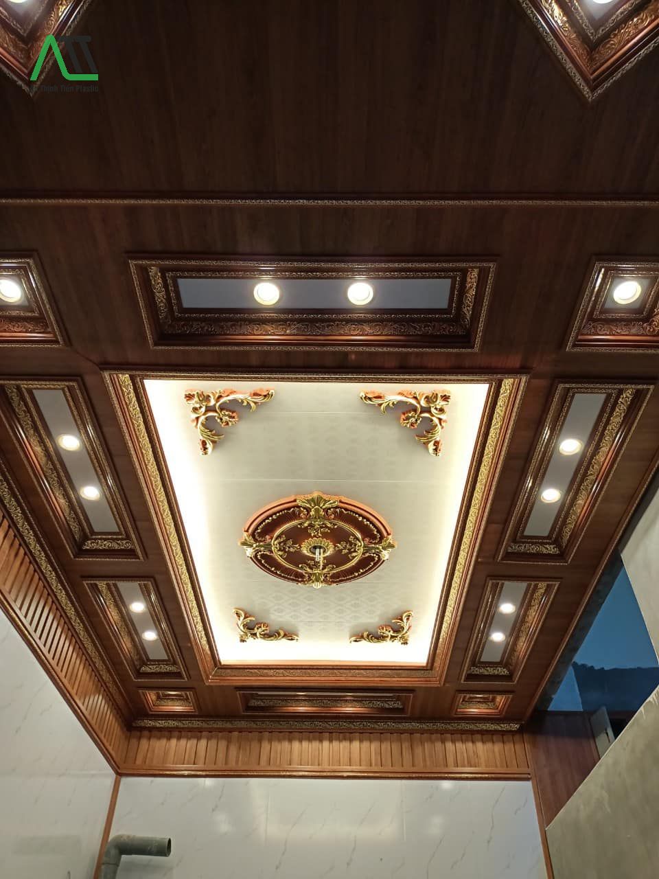 mẫu tấm ốp trần phòng khách