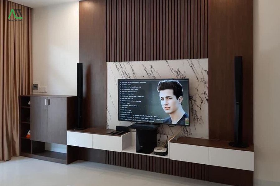 nên dùng tấm nhựa ốp tường hay giấy dán tường