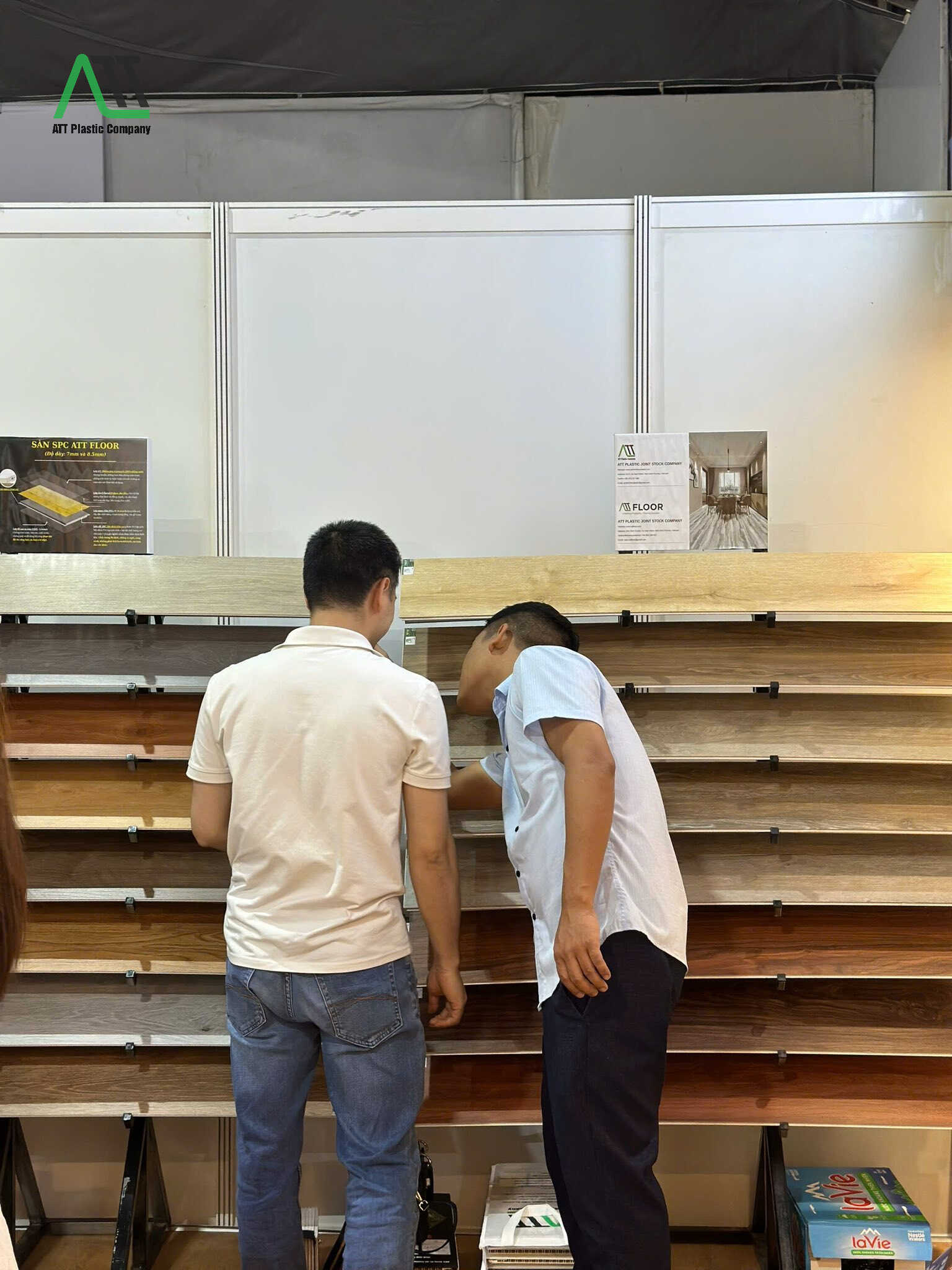 nhà máy sản xuất sàn nhựa spc