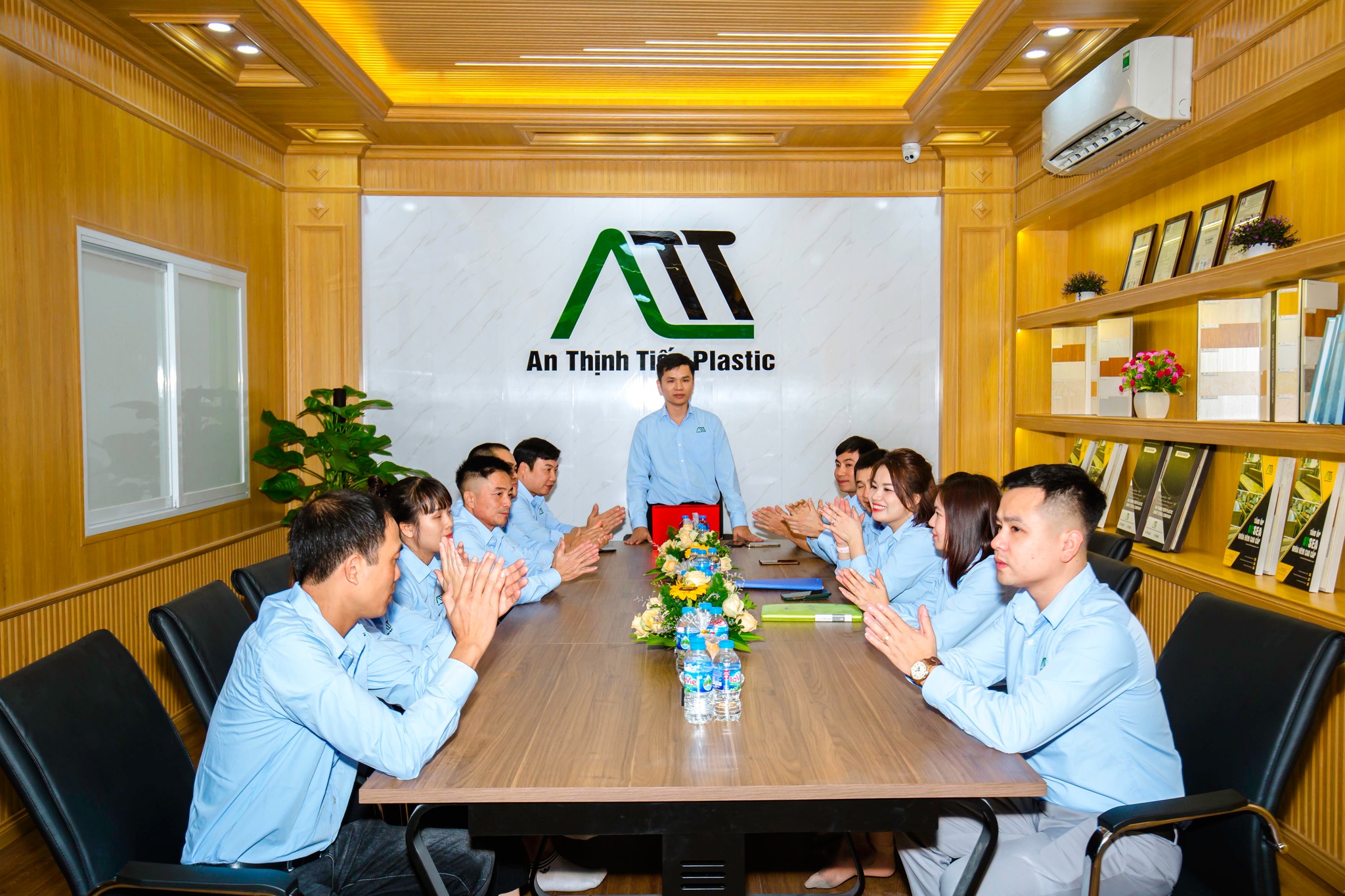 nhà máy sản xuất tấm ốp