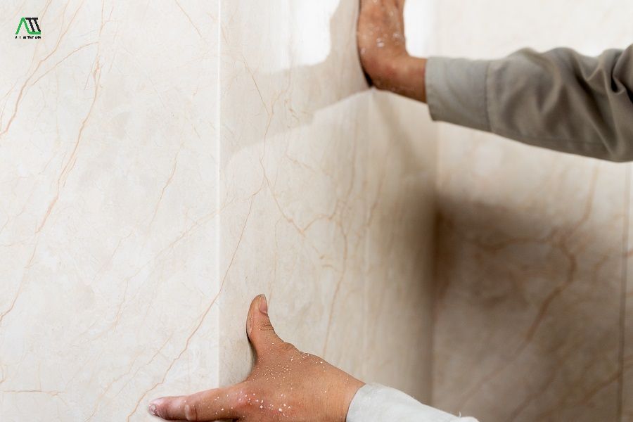 Đánh giá tấm nhựa ốp tường hay gạch ốp tường về mặt chất lượng