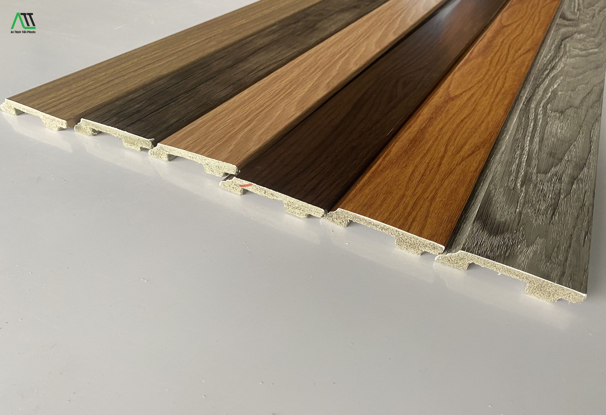 Phào chỉ chân tường là gì? Lợi ích khi sử dụng phào chỉ chân tường