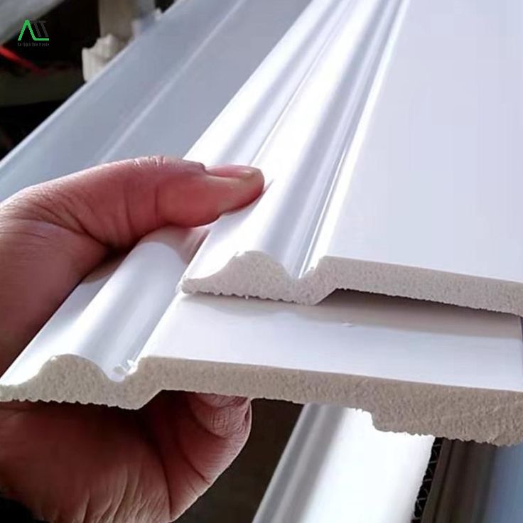 Phào chỉ PS và Phào chỉ PVC có đắt không?