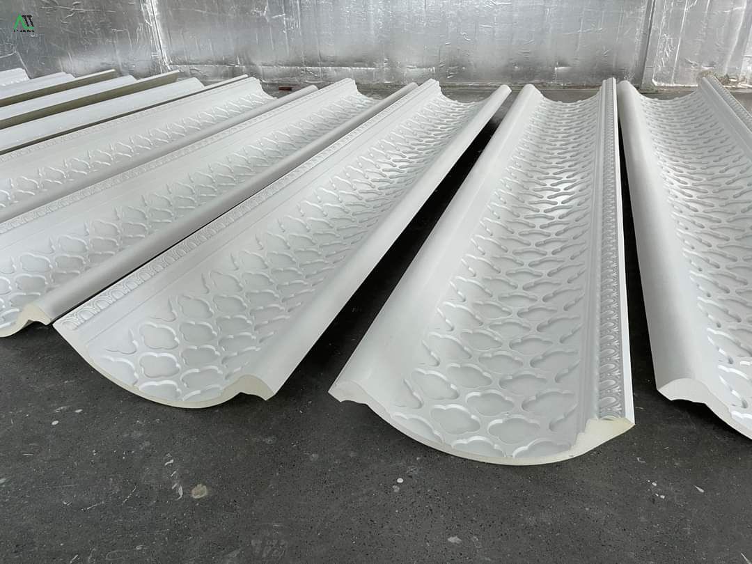 phào chỉ pu là gì