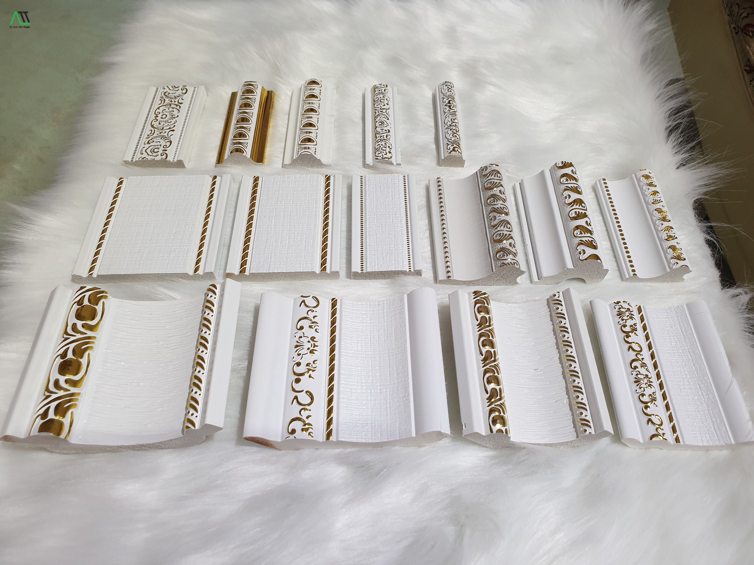 phào chỉ pu là gì