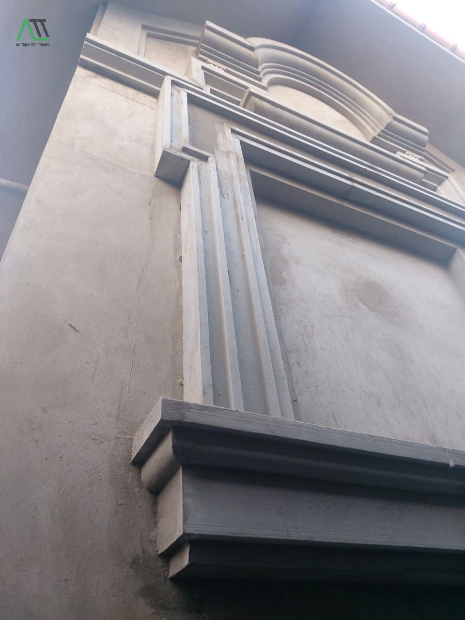 Phào chỉ xi măng là gì?