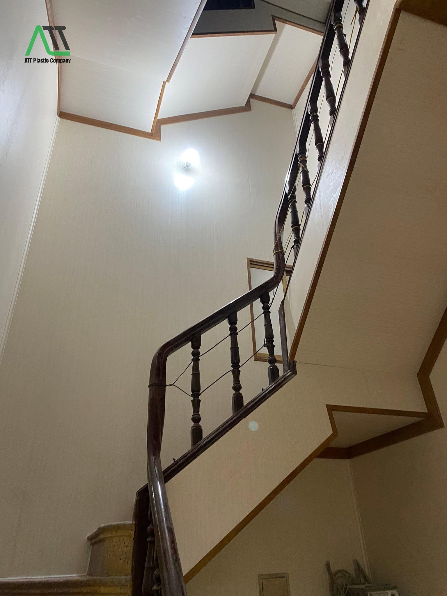 phào chỉ tường nhựa