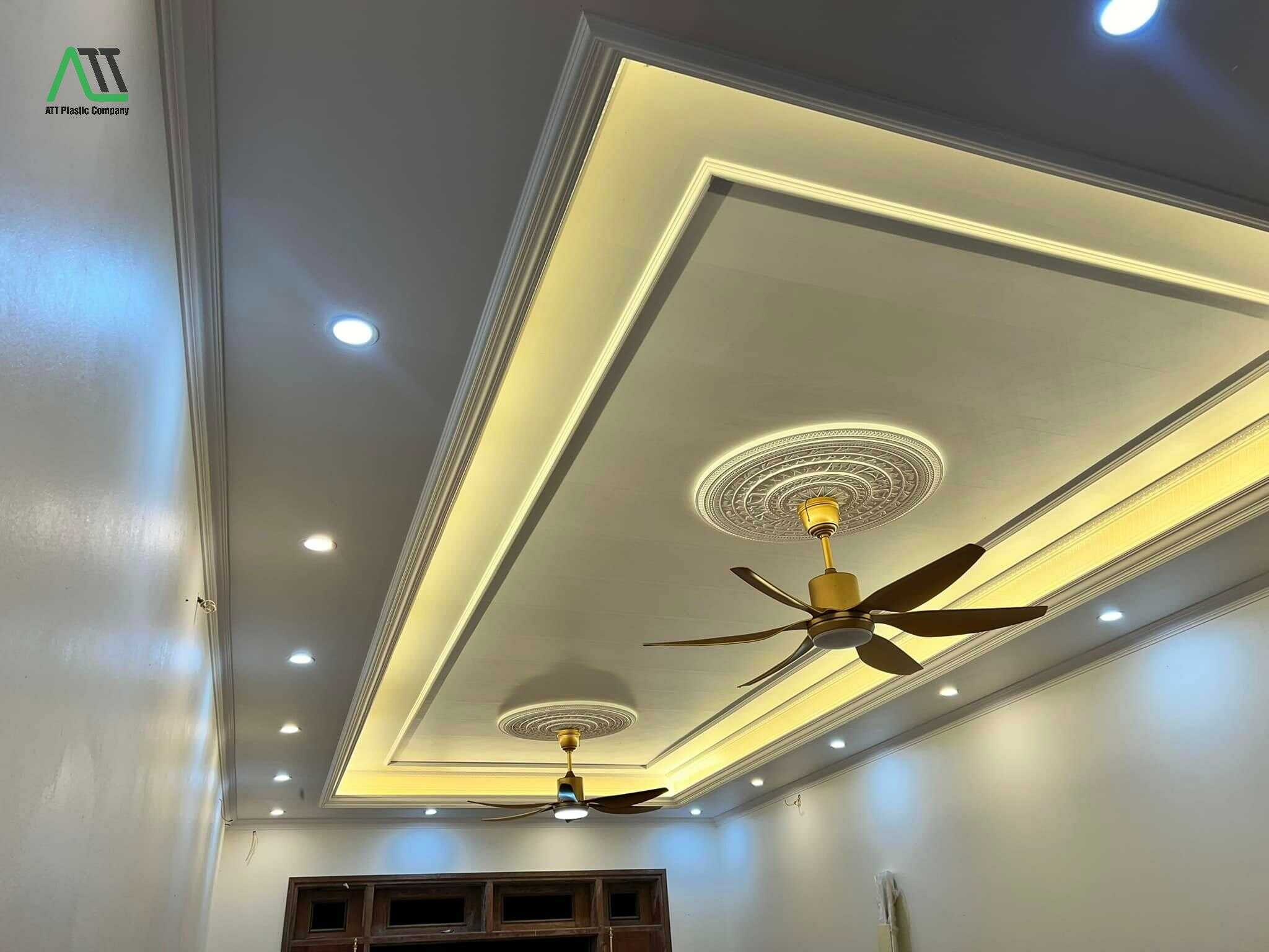 phào cổ trần trắng