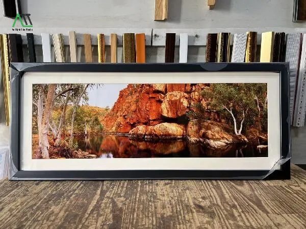 Phào khung tranh là gì