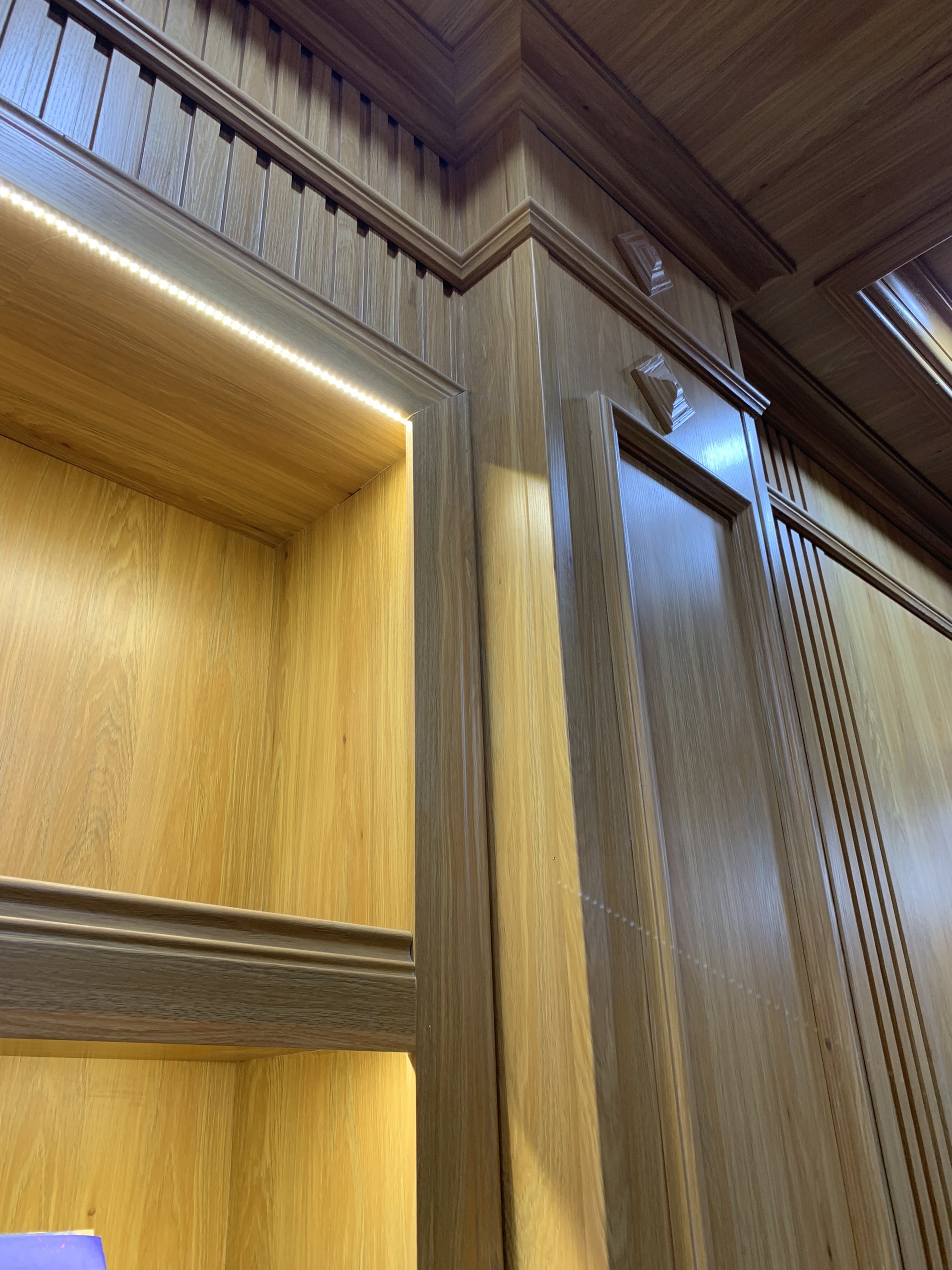 Phào chỉ V 30 được sử dụng ở những vị trí nào? Ứng dụng của phào V30