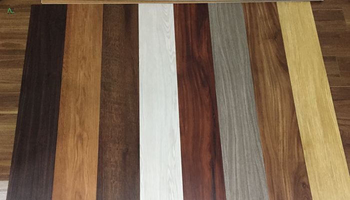 sàn nhựa dán keo là gì