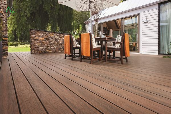 sàn nhựa giả gỗ ngoài trời