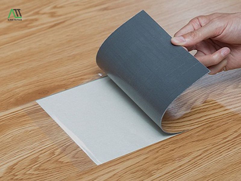 sàn nhựa giả gỗ trong nhà