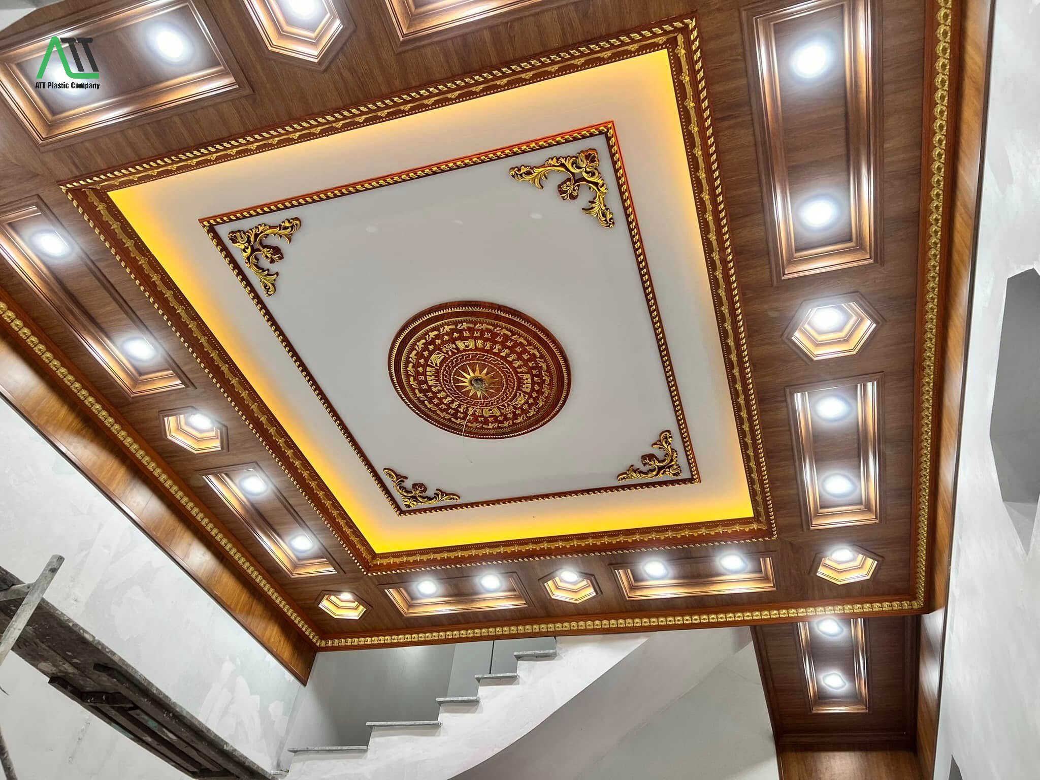 tấm nhựa giả gỗ ốp trần