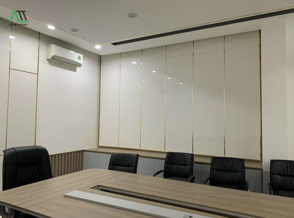 tấm ốp tường pvc bị cong vênh