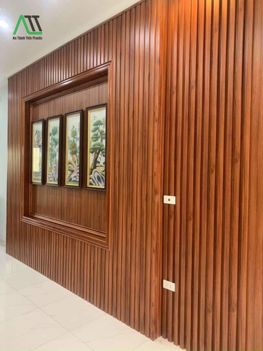 thi công lam sóng gỗ nhựa ốp tường