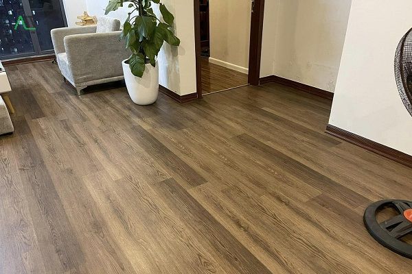 thi công sàn nhựa giả gỗ