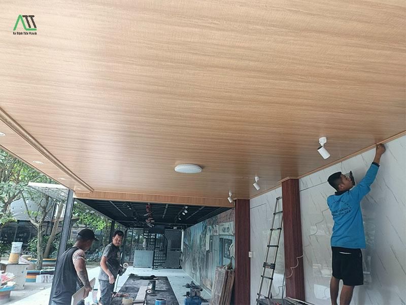 tình trạng tường thường gặp khi ốp tấm nhựa nano