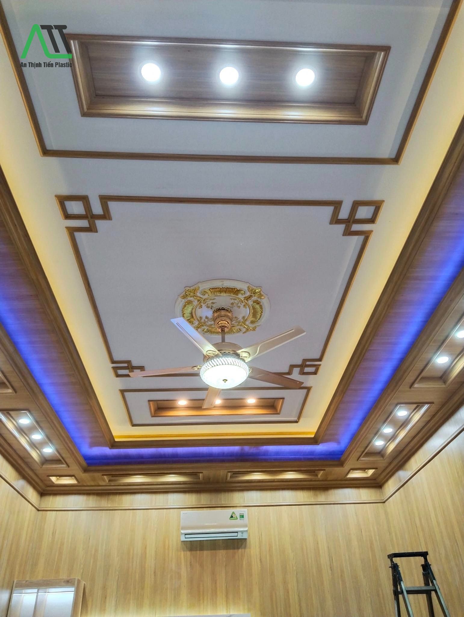 trần nhựa giả gỗ phòng ngủ