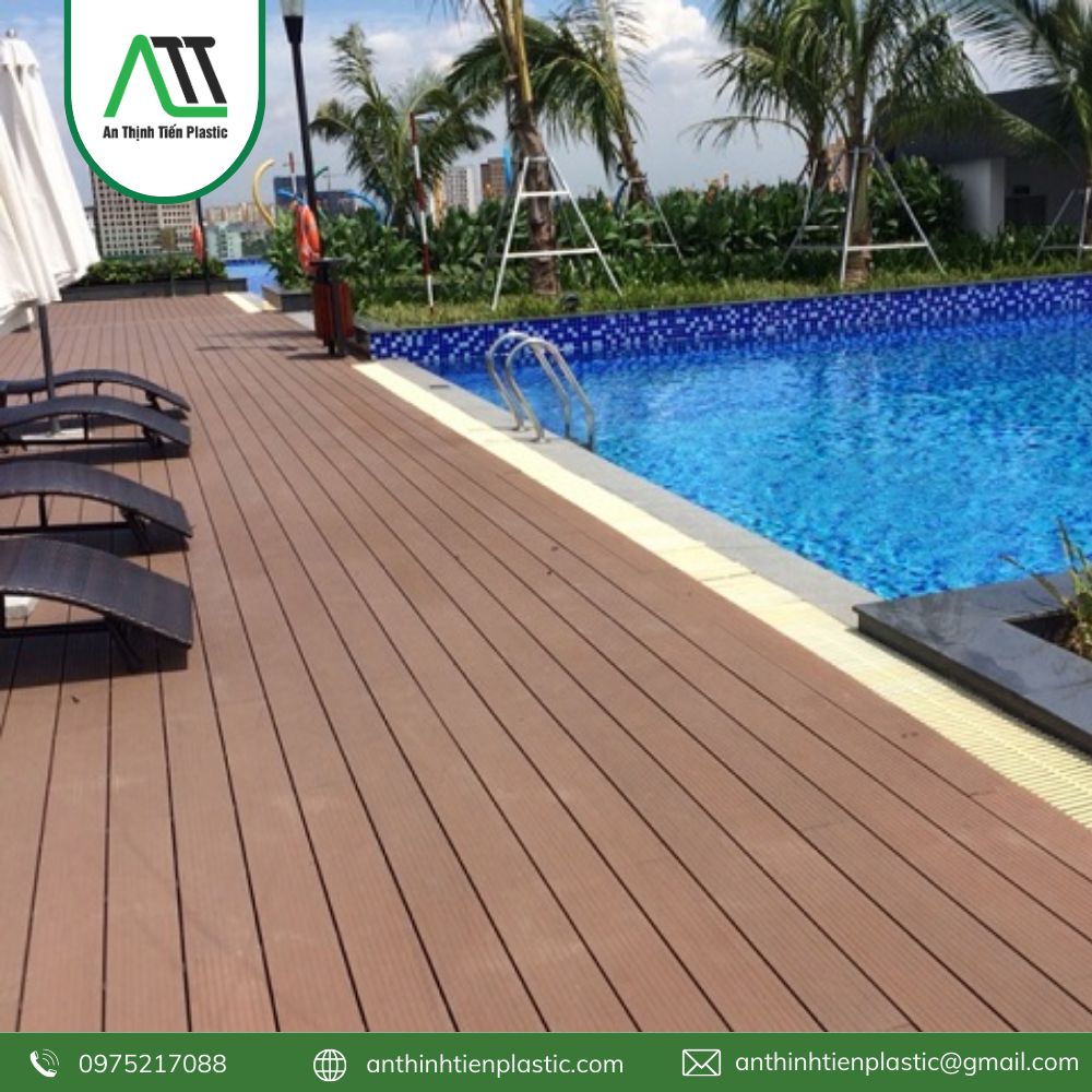 vệ sinh sàn gỗ nhựa ngoài trời