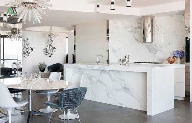 vệ sinh tấm ốp tường pvc