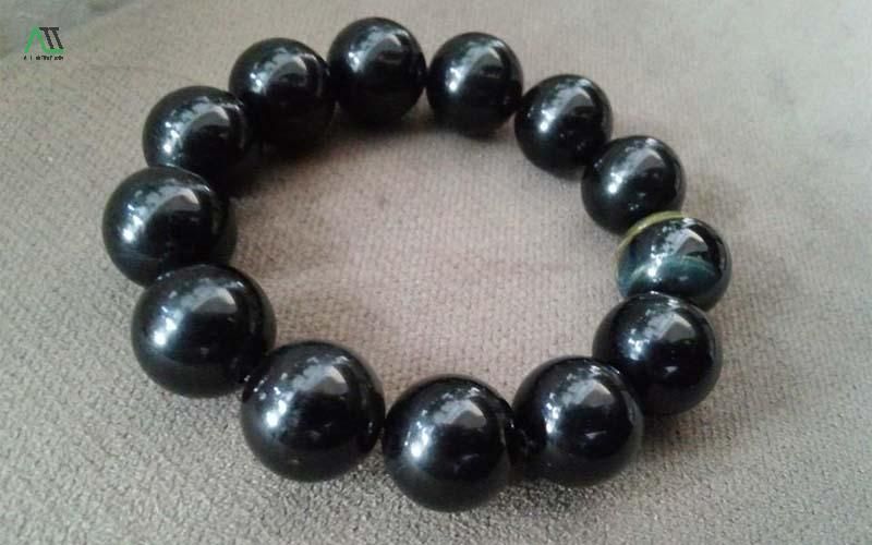 ý nghĩa của màu đen