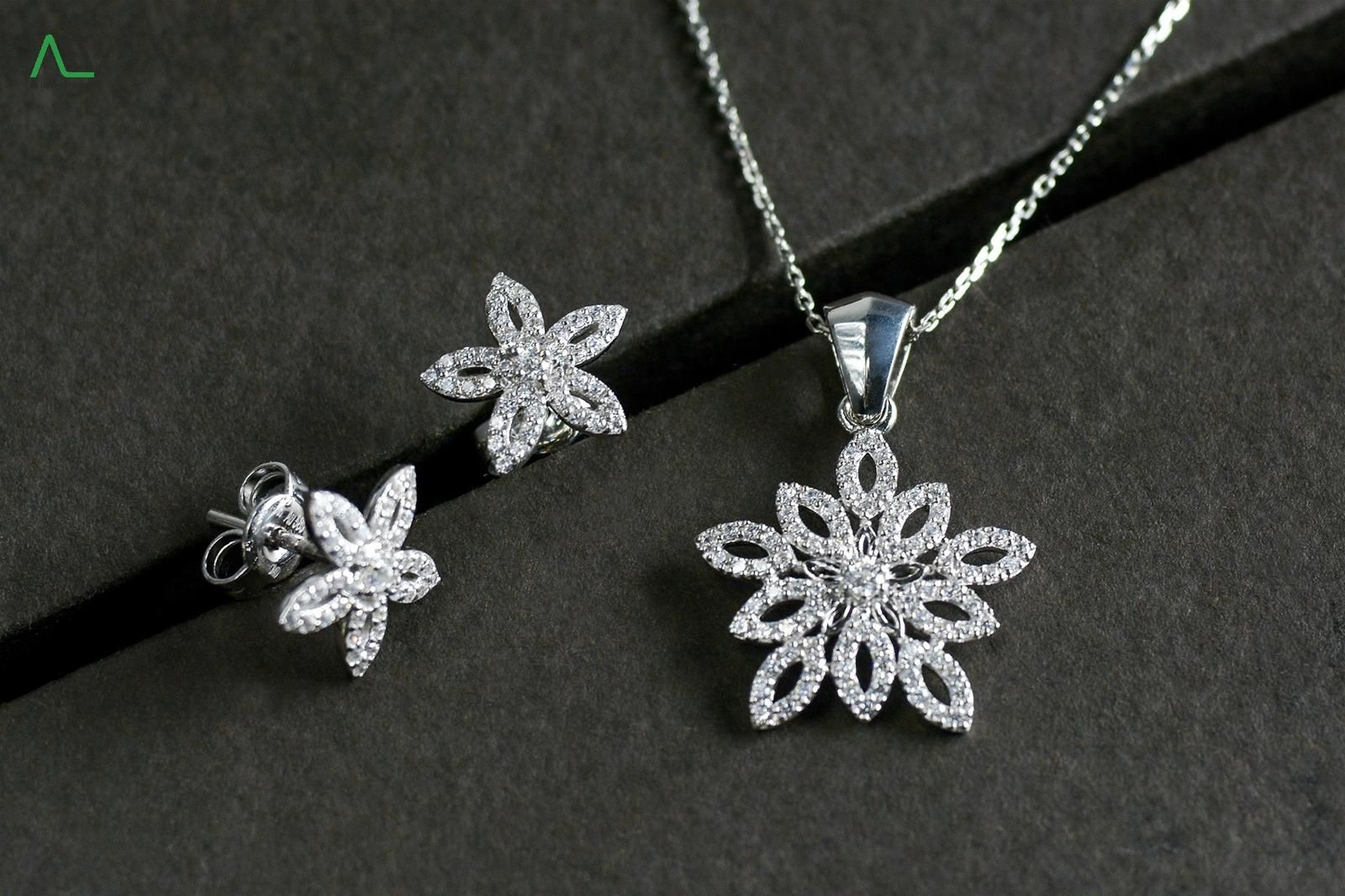 ý nghĩa của màu trắng