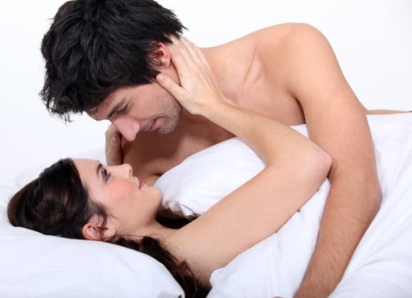 Quan hệ trong ngày đèn đỏ dùng bao cao su có sao không? – Giải đáp chi tiết từ góc nhìn y tế