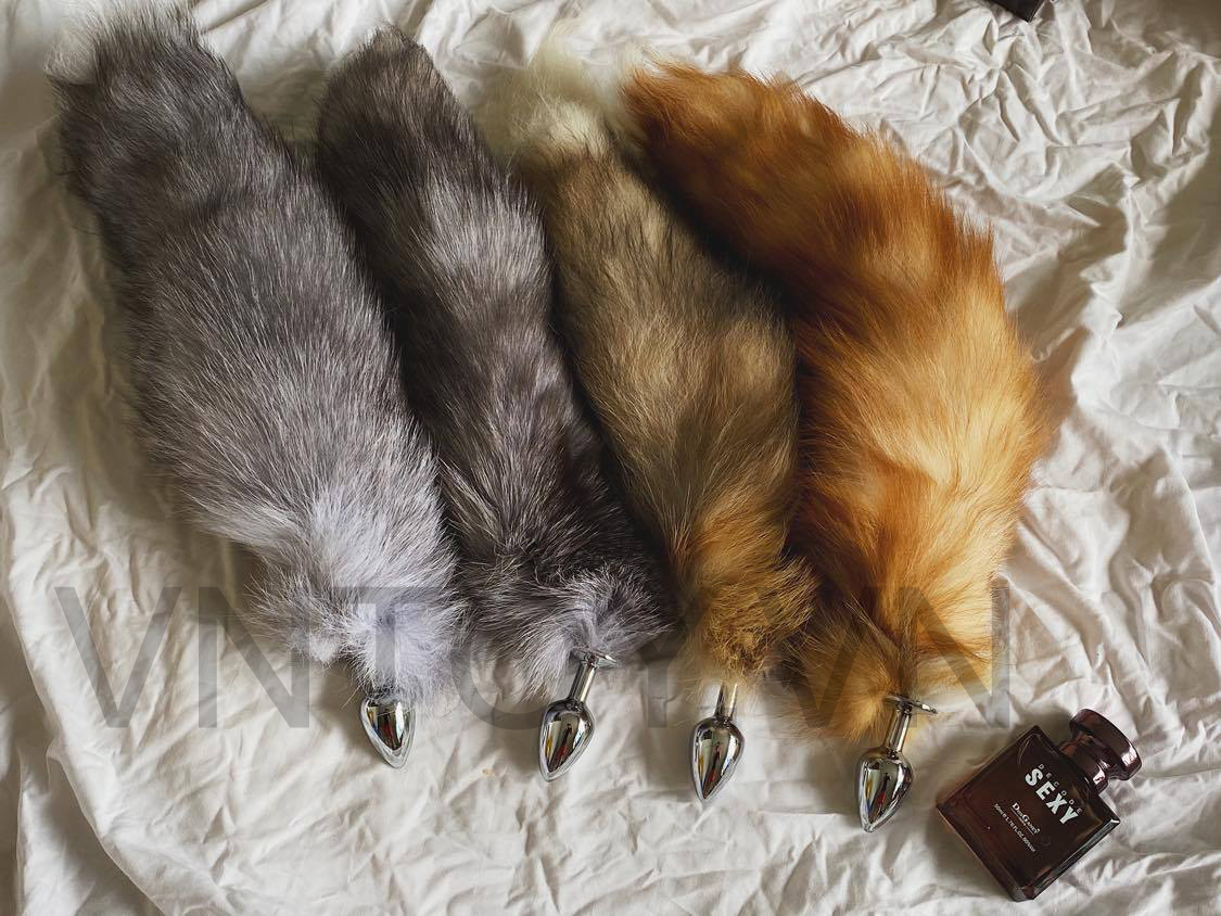 Đuôi cáo gắn hậu môn lông xù phích cắm Inox