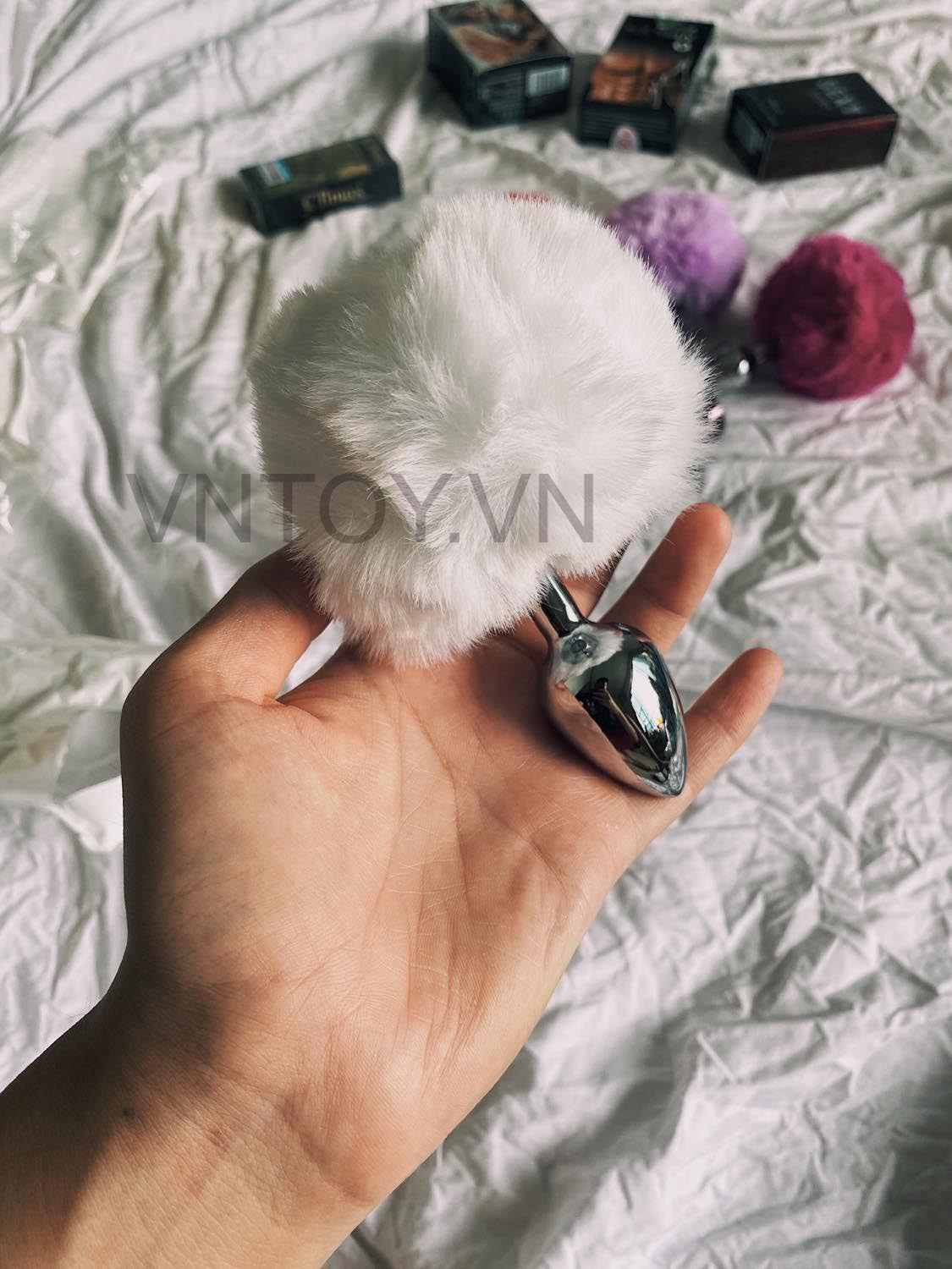 Đuôi thỏ gắn hậu môn phích cắm Inox